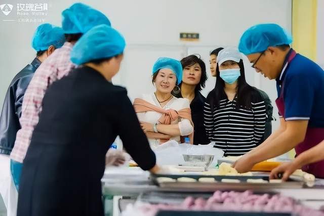 饼“四两坨”：古韵新章焕彩前行PG麻将胡了免费模拟器百年云腿(图5)